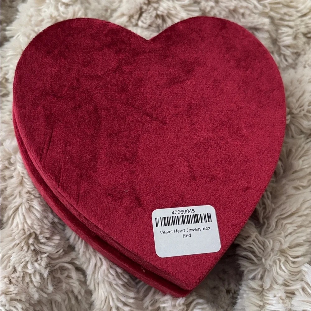 Red velvet heart jewelry box by Catbird